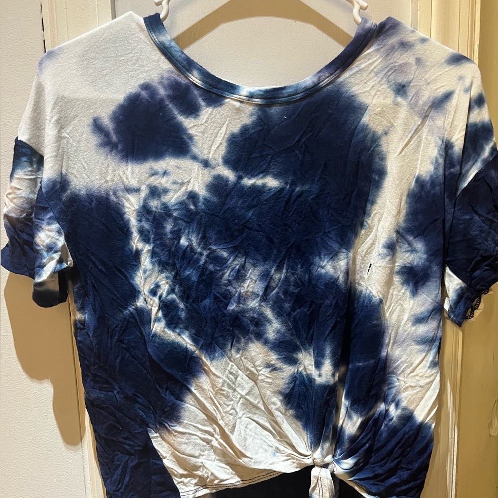 Tie dye, size small, brand caution to the wind